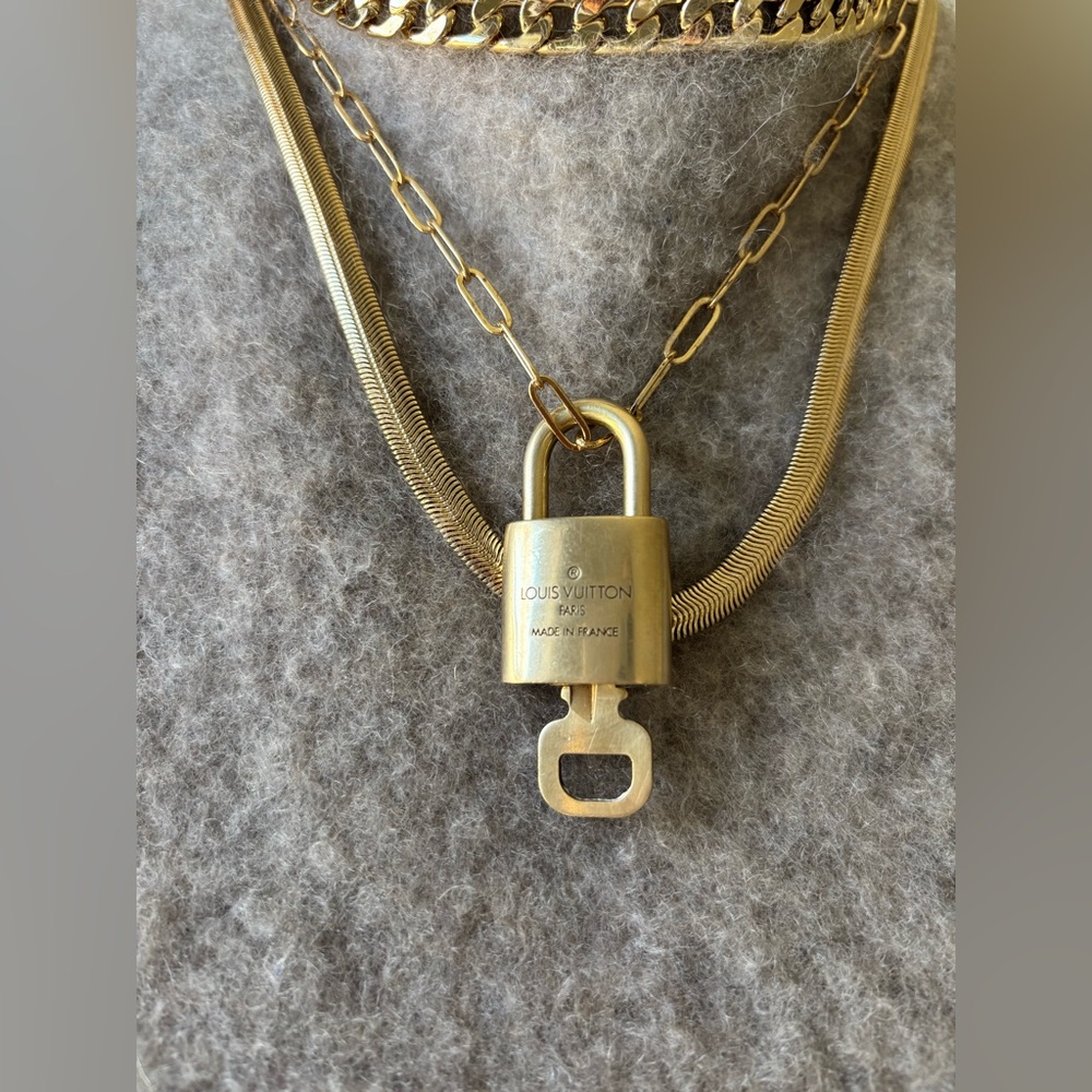 Louis Vuitton Gold Padlock & Key #311 on House of Harlow multi layer necklace - Picture 4 of 7